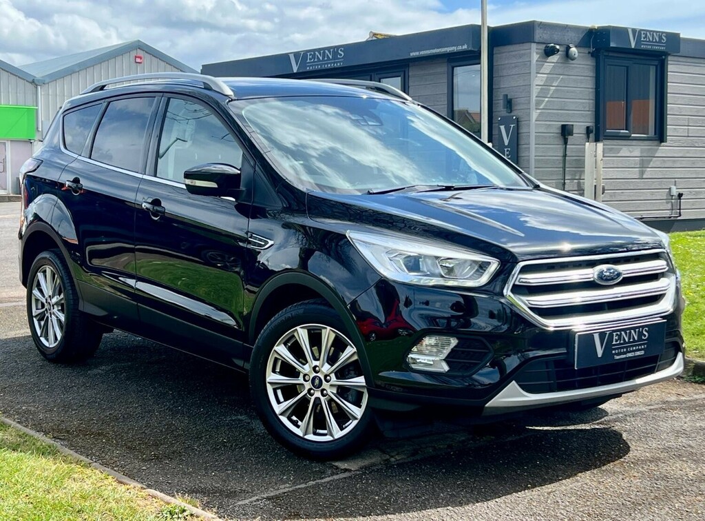 Ford Kuga 1.5 T Ecoboost Titanium Edition Black