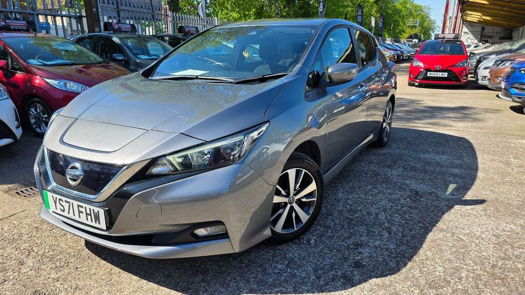 Nissan Leaf Hatchback Grey