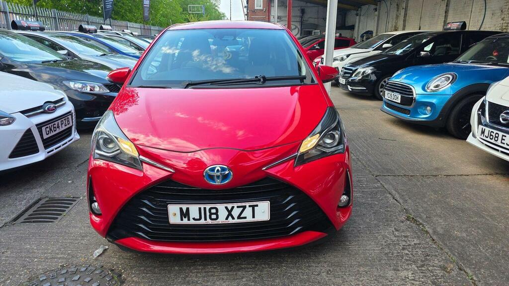 Toyota Yaris 1.5 Vvt-h Icon Tech E-cvt Euro 6 Ss MJ18XZT Red #3