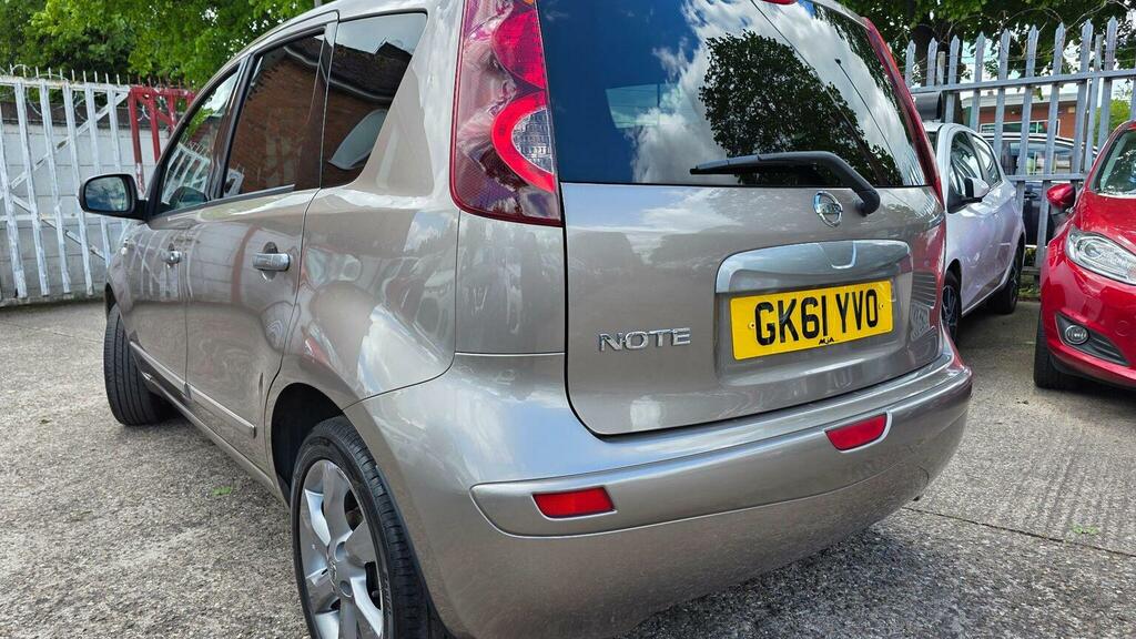 Nissan Note 1.6 16V N-tec Euro 5 Beige #5