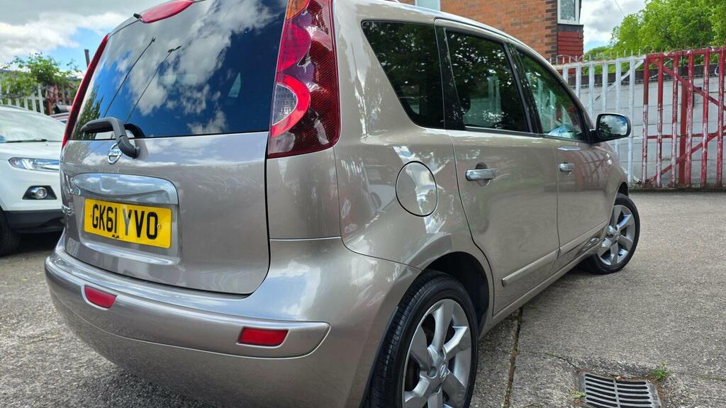 Nissan Note 1.6 16V N-tec Euro 5 Beige #6