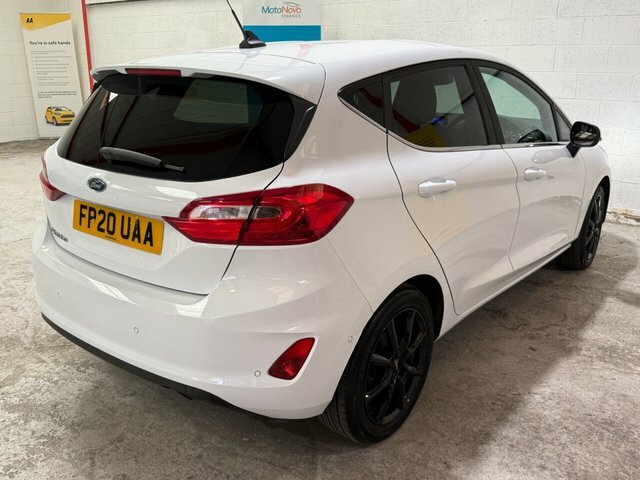 Ford Fiesta 1.0T Ecoboost Titanium Hatchback FP20UAA White #5