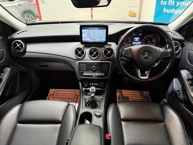 Mercedes-Benz GLA Class 1.6 Gla200 Sport Executive Suv NG68AWA Grey #3