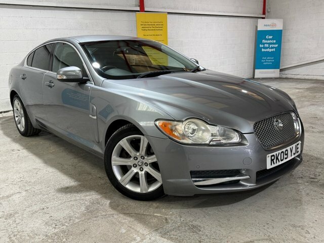 Jaguar XF 2.7D V6 Luxury Saloon Euro 4 207 Grey