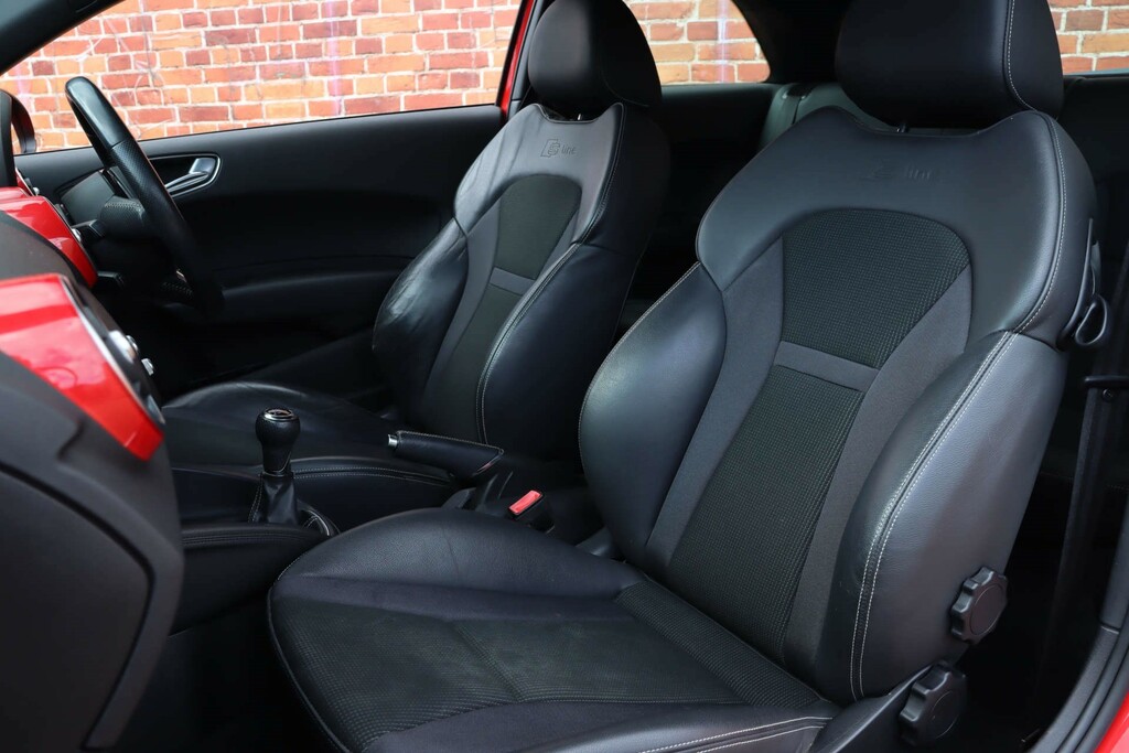 Audi A1 S Line Style Edition Tfsi DA63YUJ  #2