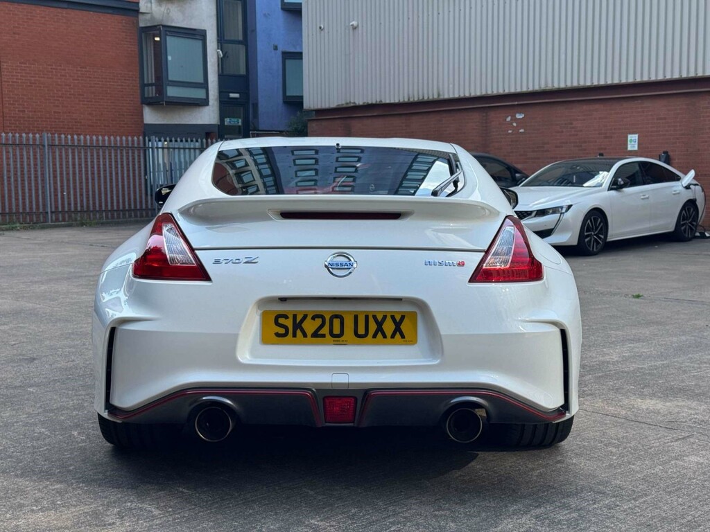 Nissan 370Z 3.7 V6 Gt White #8