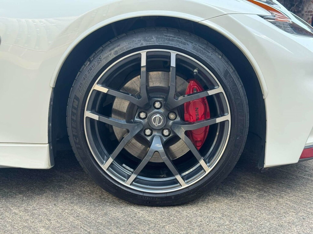 Nissan 370Z 3.7 V6 Gt White #9