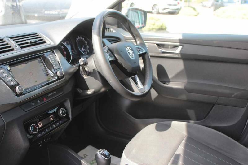Skoda Fabia 1.0 Tsi Se L - 2019 19 NX19UYL Silver #2