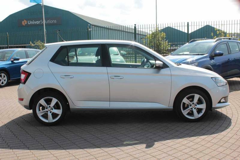 Skoda Fabia 1.0 Tsi Se L - 2019 19 NX19UYL Silver #4