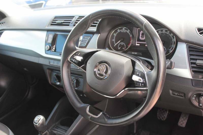 Skoda Fabia 1.0 Mpi Colour Edition - 2020 70 DG70KRE White #6