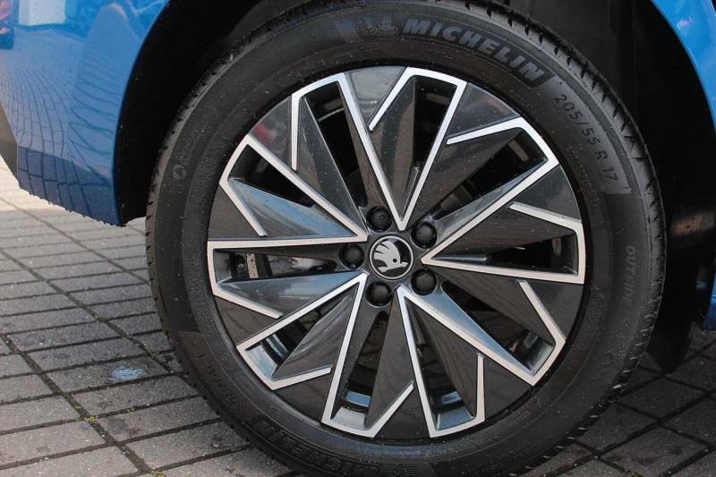 Skoda Kamiq 1.0 Tsi 95 Design Edition - 2026 Blue #5