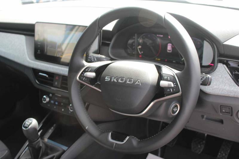 Skoda Kamiq 1.0 Tsi Se Edition - 2026 White #6