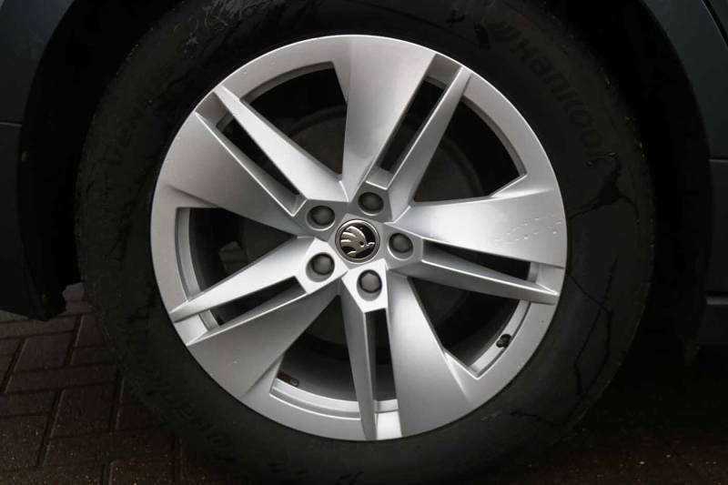Skoda ENYAQ 132Kw 60 Ecosuite 62Kwh - 2022 71 HT71JYS Grey #5