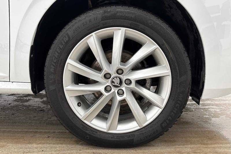 Skoda Kamiq 1.0 Tsi Se Edition - 2025 25 GD25APZ White #5