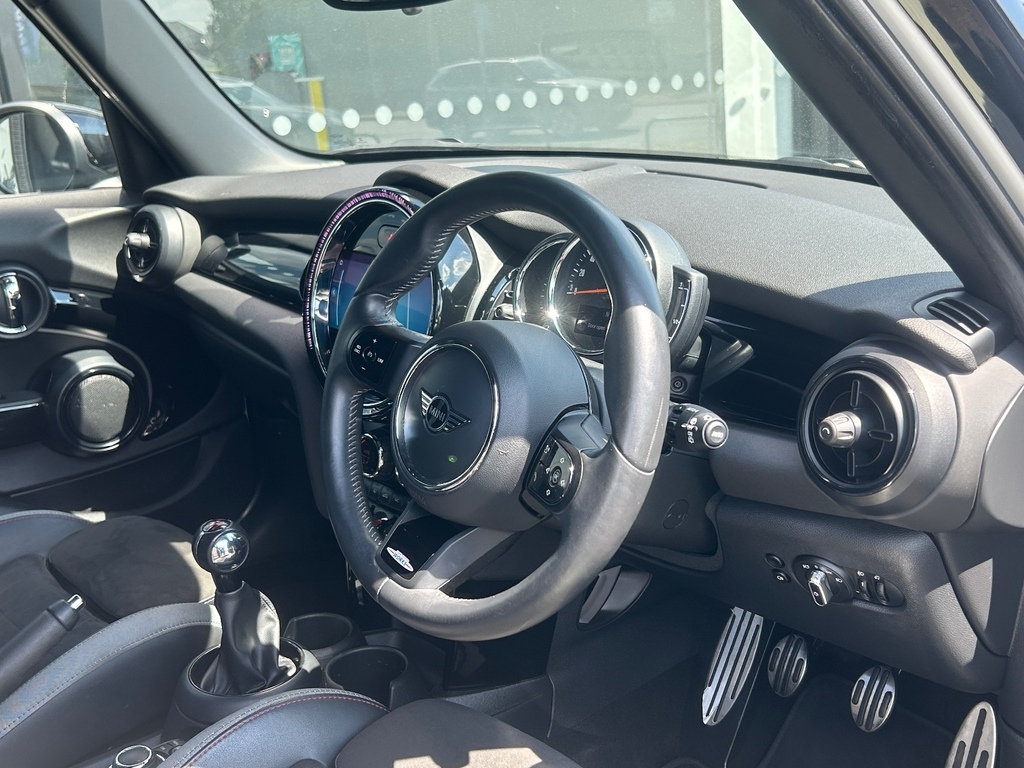 Mini Hatch 1.5 Cooper Sport YF22YOE White #2