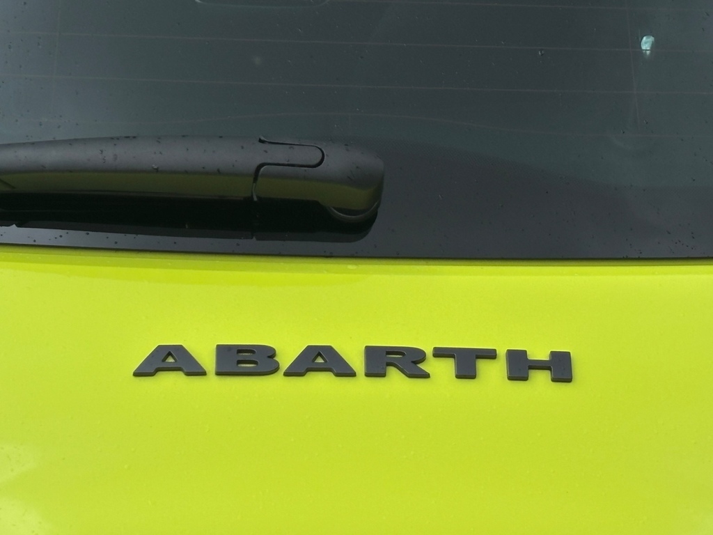 Abarth 500 114Kw Turismo 42.2Kwh Green #4