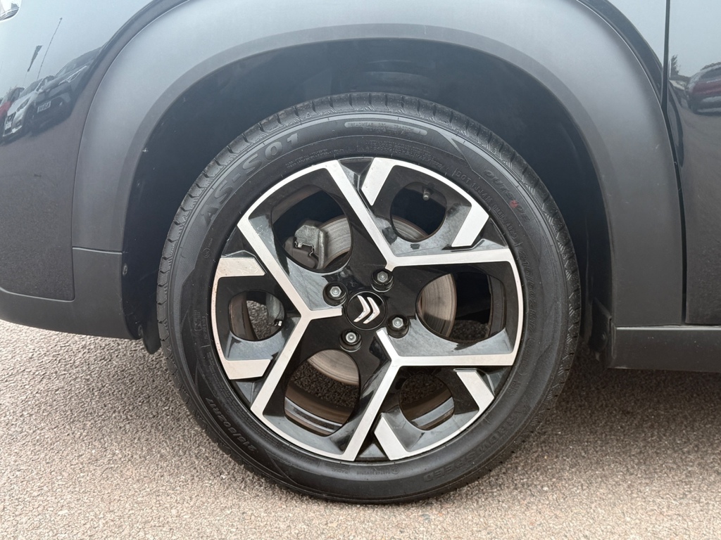 Citroen C3 Aircross 1.2 Puretech 130 Max Eat6 HW73JSV Black #4