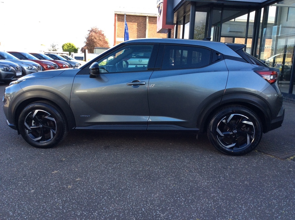 Nissan Juke 1.6 Hybrid N-connecta AU23OMD #2