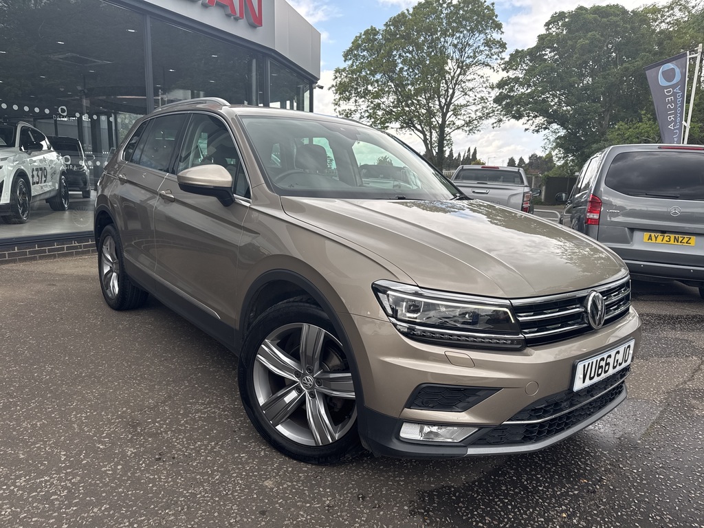 Volkswagen Tiguan 2.0 Tdi 150 4Motion Sel Dsg Estate Beige