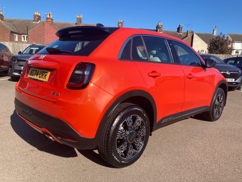 Fiat 600 1.2 Hybrid 48V 136 Edct-6 WG74URR Orange #4