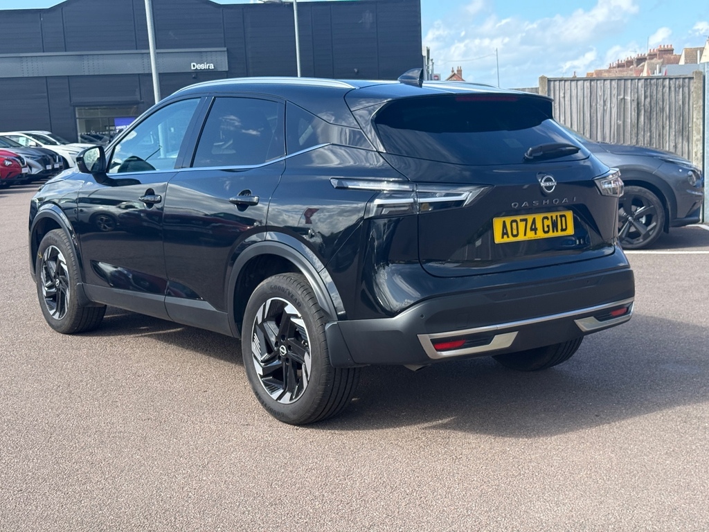 Nissan Qashqai 1.3 Dig-t Mh N-connecta AO74GWD Black #5