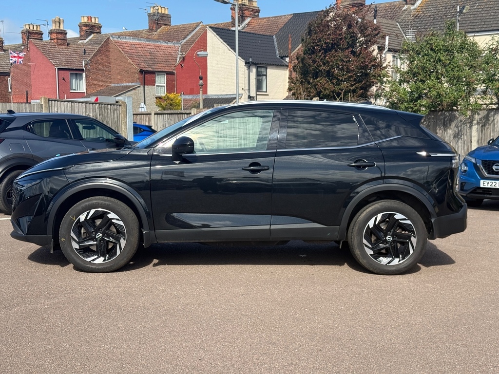 Nissan Qashqai 1.3 Dig-t Mh N-connecta AO74GWD Black #4