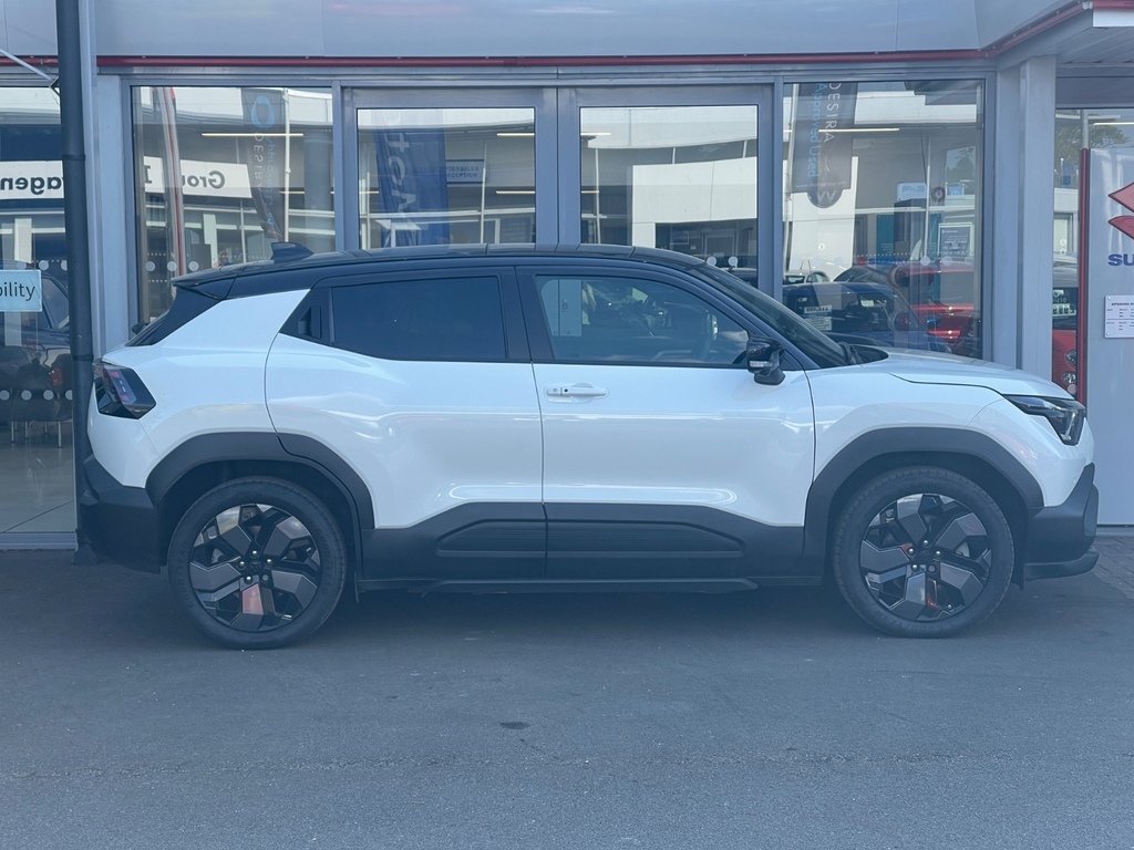 Suzuki Vitara 135Kw Ultra Allgrip-e 61Kwh Estate AU75HCN Black #2