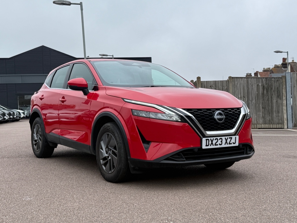 Nissan Qashqai 1.3 Dig-t Mh 158 Acenta Premium Red