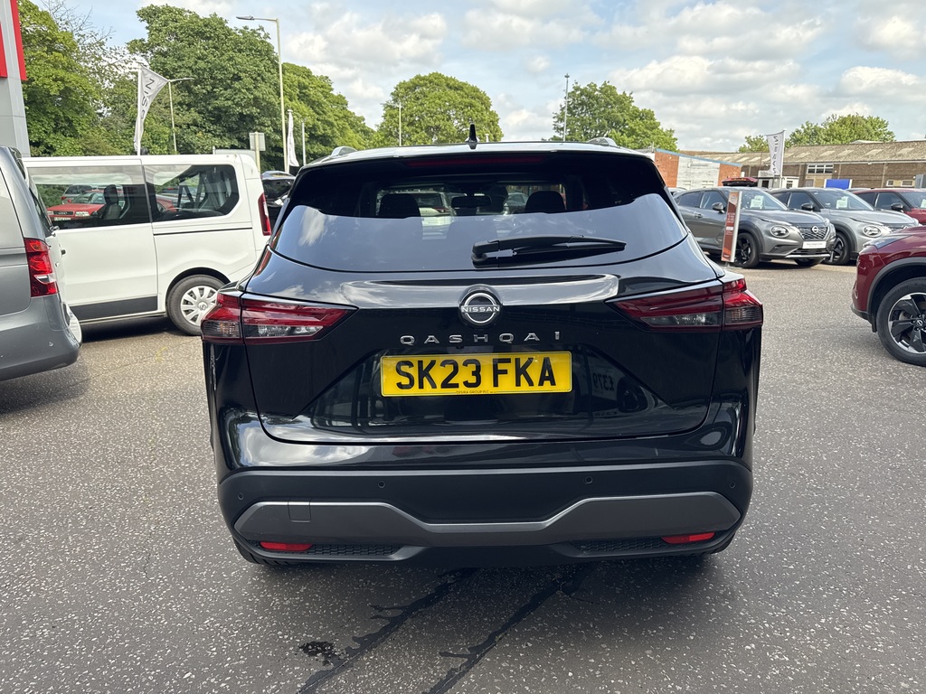 Nissan Qashqai 1.3 Dig-t Mh N-connecta SK23FKA Black #6
