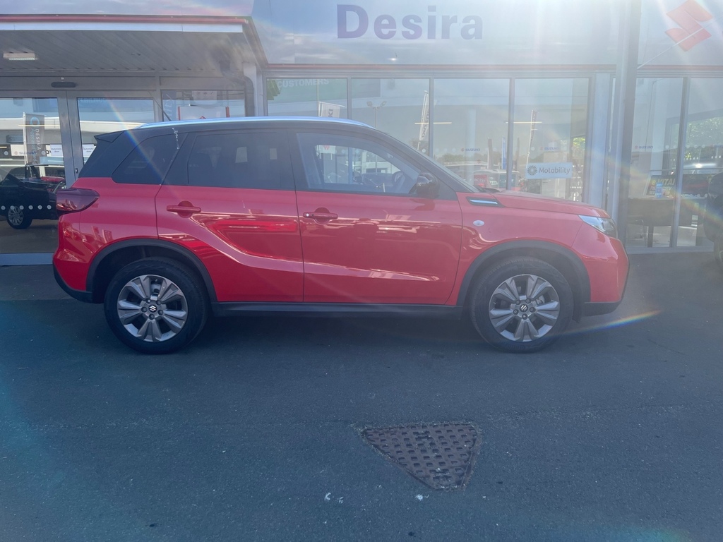 Suzuki Vitara 1.4 Boosterjet Mild Hybrid Motion Estate AO75LHA Black #4