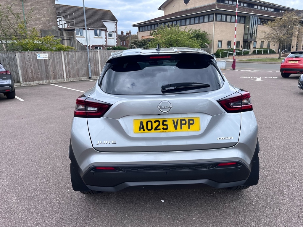 Nissan Juke 1.6 Hybrid N-connecta AO25VPP Silver #6