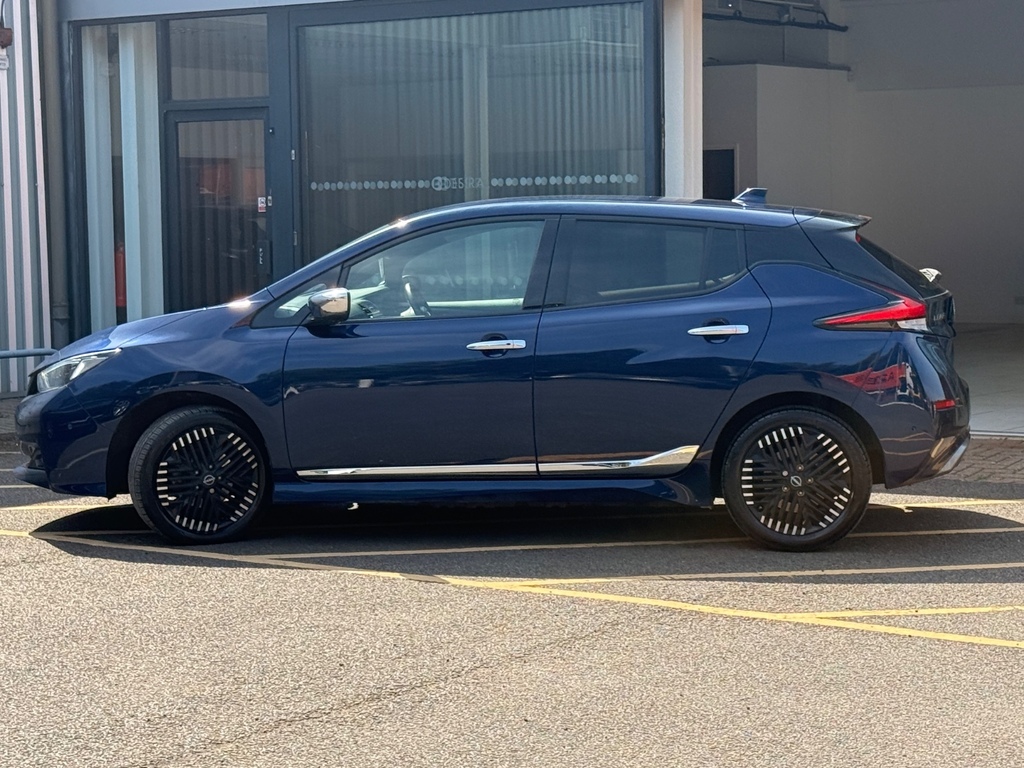 Nissan Leaf 160Kw E Tekna 59Kwh AO72HXK Blue #4