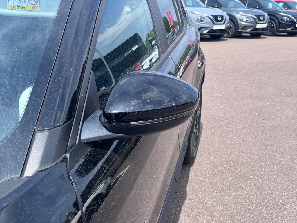 Jeep Avenger 1.2 E-hybrid Altitude Dct Black #4