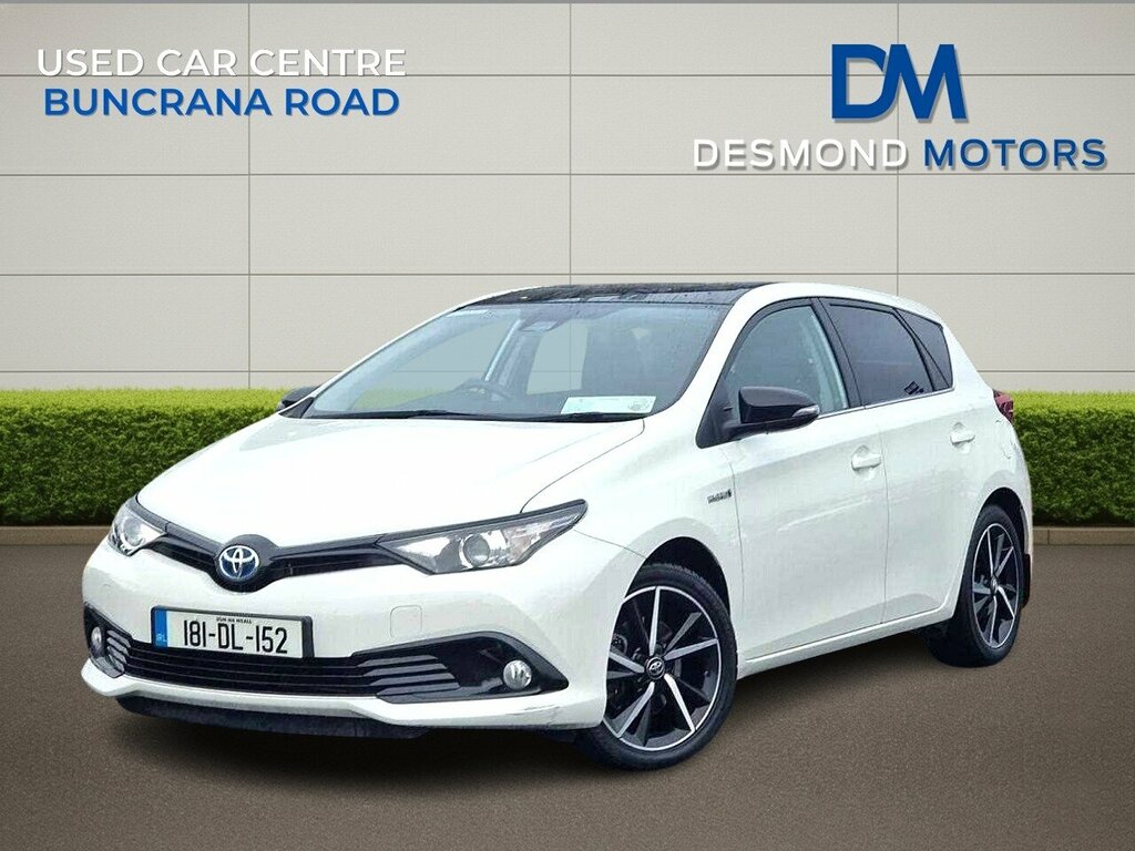 Toyota Auris Luna White #2