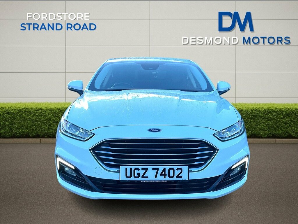 Ford Mondeo Titanium Edition Eblue UGZ7402 White #3