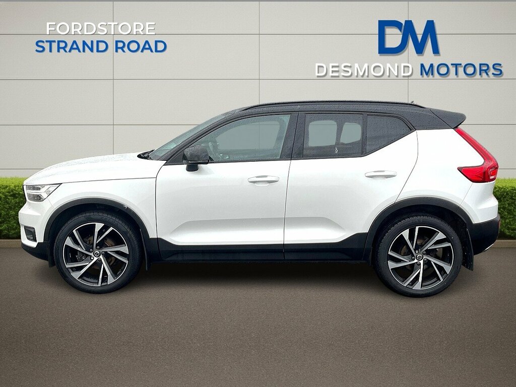 Volvo XC40 R-design Pro D3 CT68KZX White #4