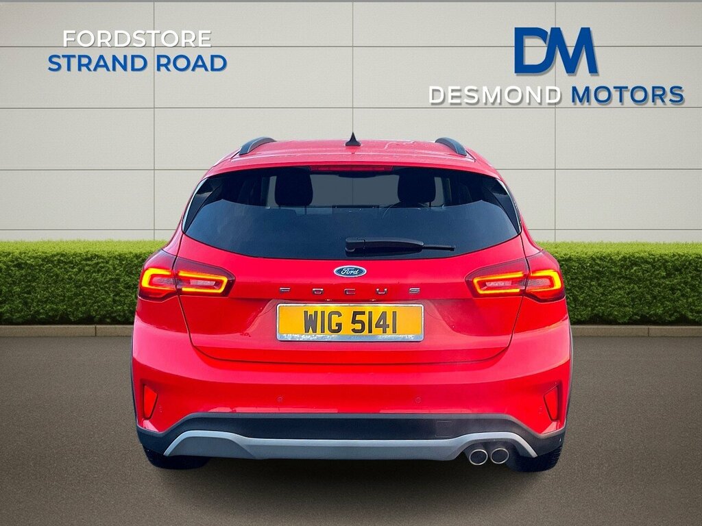 Ford Focus Active Red #5