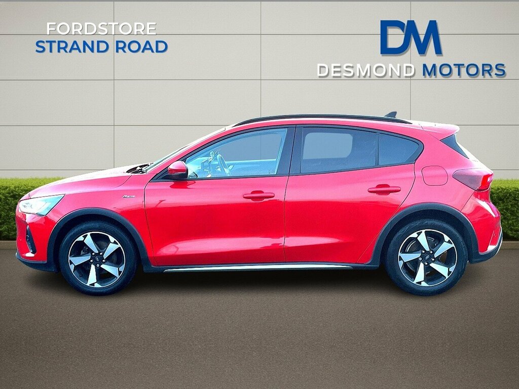 Ford Focus Active Red #4