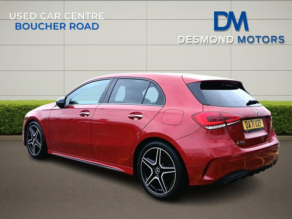 Mercedes-Benz A Class 180 Amg Line Ed Premium A Red