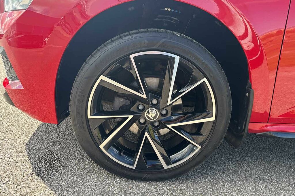Skoda Kamiq 1.5 Tsi Monte Carlo Dsg YY73SVA Red #5