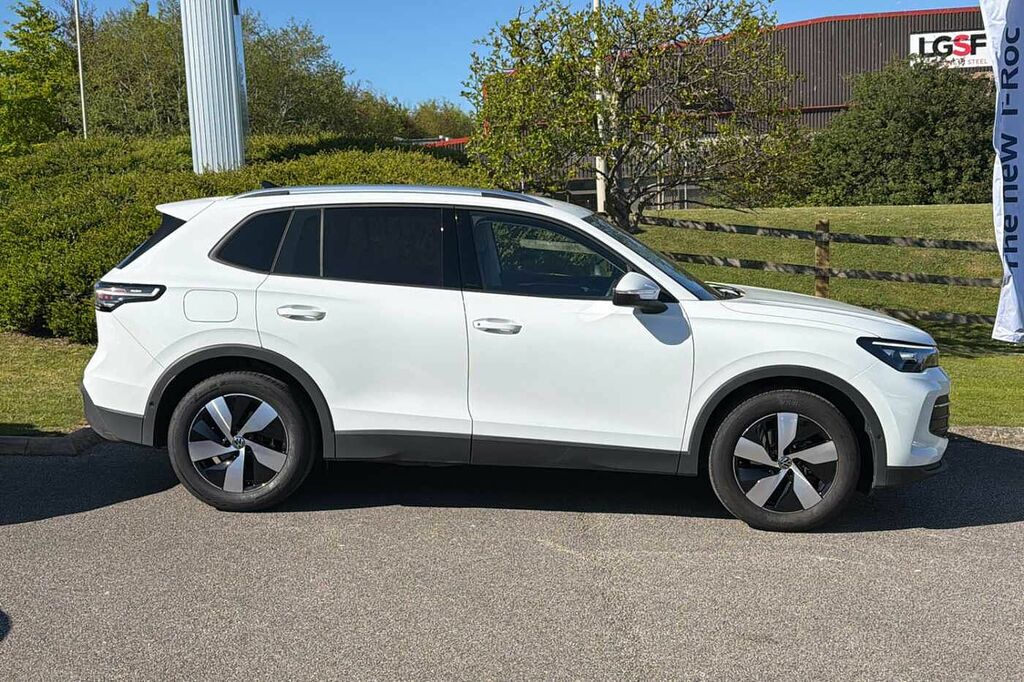 Volkswagen Tiguan 1.5 Etsi Match Dsg YY75XFN White #4