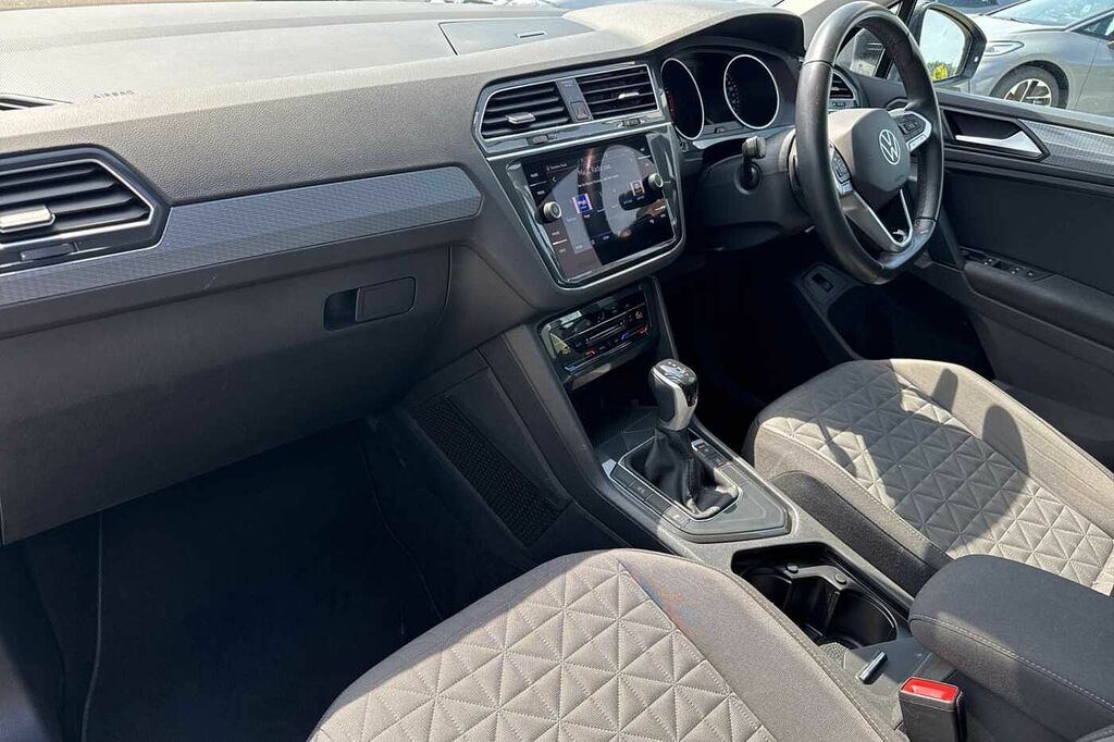 Volkswagen Tiguan 1.5 Tsi 150 Life Dsg YY22UZC Grey #2