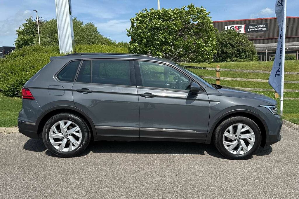 Volkswagen Tiguan 1.5 Tsi 150 Life Dsg YY22UZC Grey #4