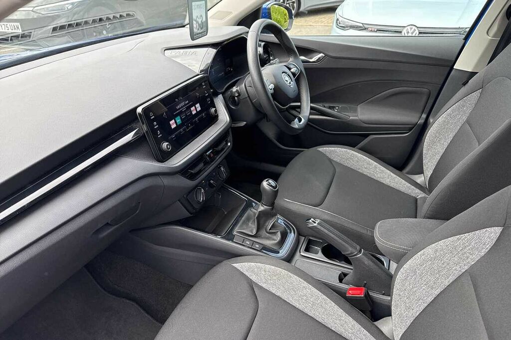 Skoda Fabia 1.0 Tsi 116 Se Comfort YW24AXU Blue #2