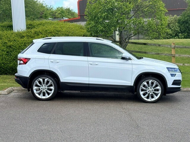 Skoda Karoq 1.5 Tsi Edition Dsg White #3
