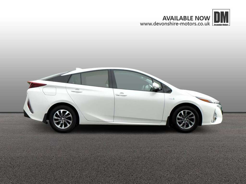 Toyota Prius Excel White #3