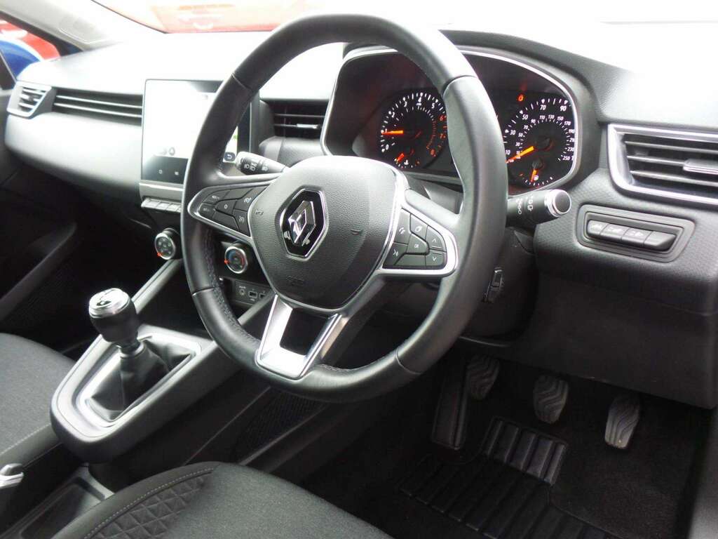 Renault Clio Iconic Blue #4