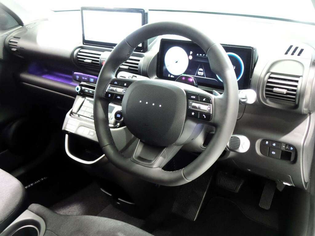 Hyundai Inster 02 White #4