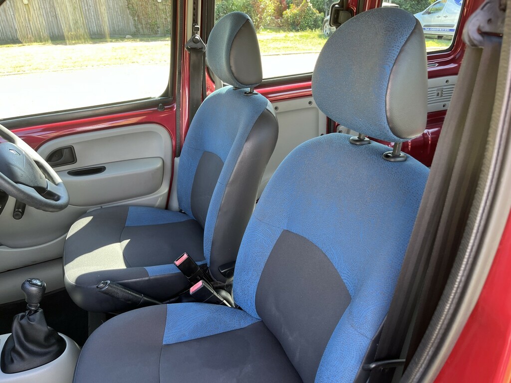 Renault Kangoo 1.6 Authentique 16V Blue #26