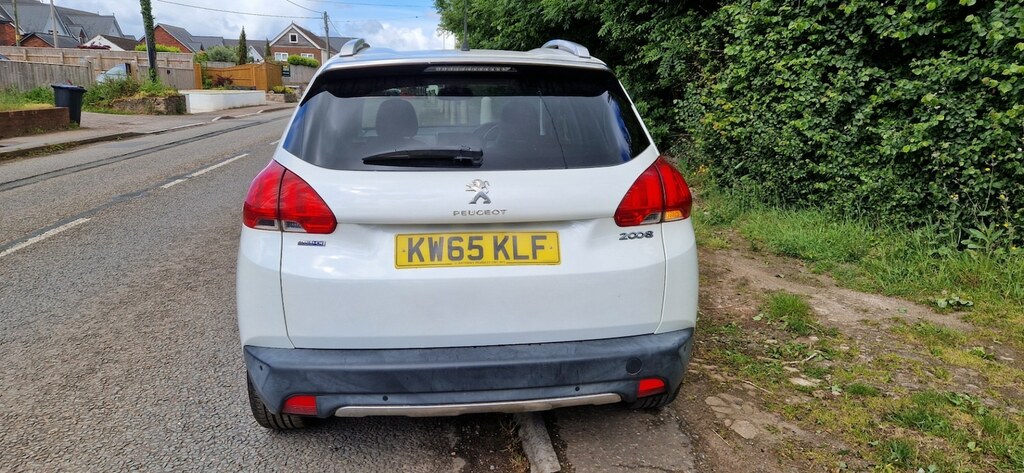 Peugeot 2008 1.6 Bluehdi 120 Feline Calima KW65KLF White #3